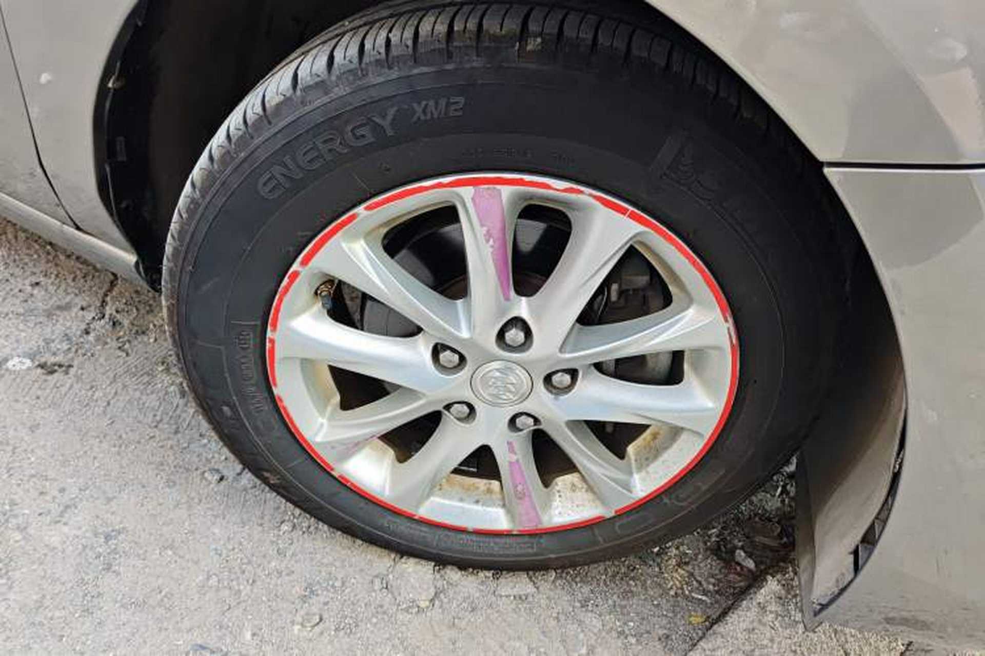 Used Buick GL6 2018 18T 6-Seater Elite Model Right Front Wheel Hub