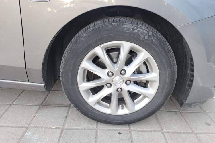 Used Buick GL6 2018 18T 6-Seater Luxury Model Right Front Wheel Hub