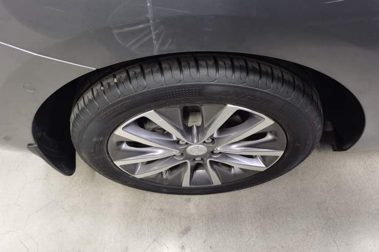 Used Buick GL6 2018 18T 6-Seater Prestige Model Right Rear Wheel Hub
