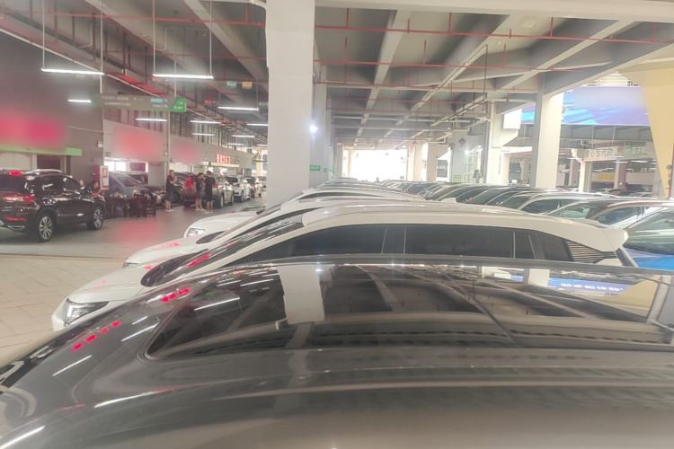 Used Buick GL6 2018 18T 6-Seater Prestige Model Roof