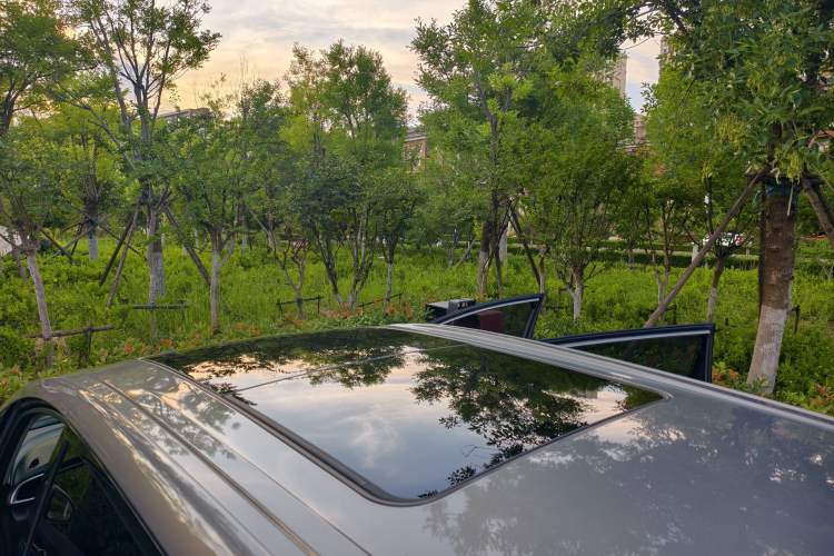 Used Buick GL6 2018 18T 6-Seater Luxury Model Roof
