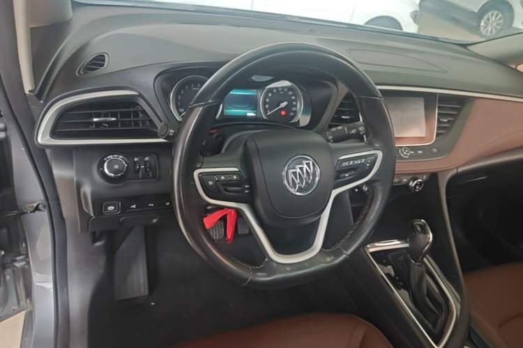 Used Buick GL6 2018 18T 6-Seater Prestige Model Steering Wheel