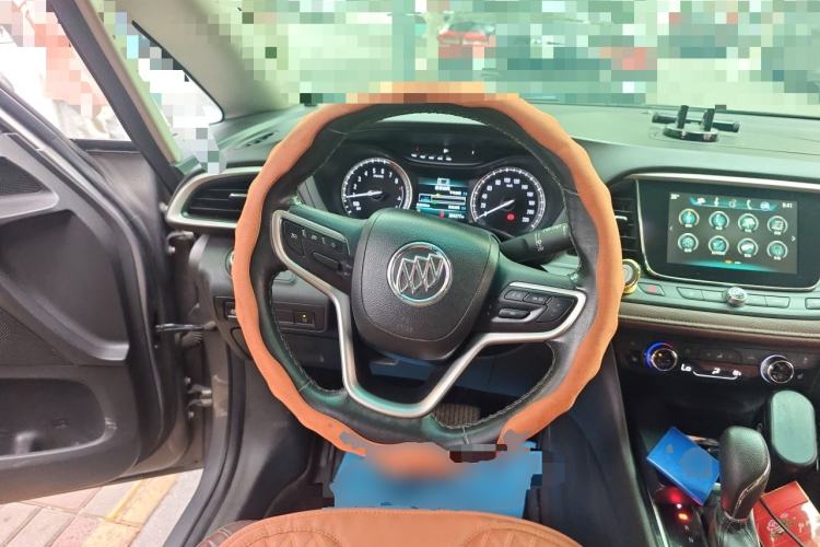 Used Buick GL6 2018 18T 6-Seater Luxury Model Steering Wheel
