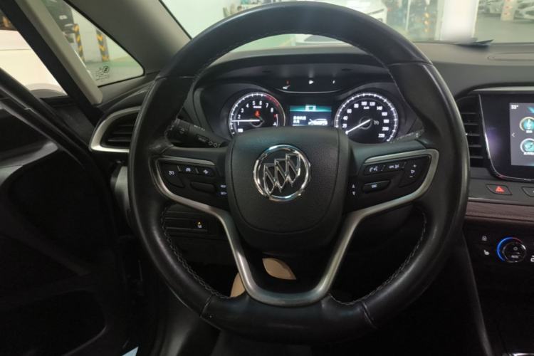 Used Buick GL6 2018 18T 6-Seater Luxury Model Steering Wheel