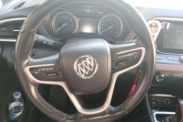 Used Buick GL6 2018 18T 5-seat Luxury Model Steering Wheel