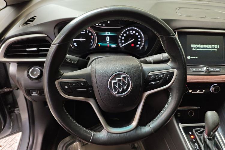 Used Buick GL6 2018 18T 6-Seater Luxury Model Steering Wheel