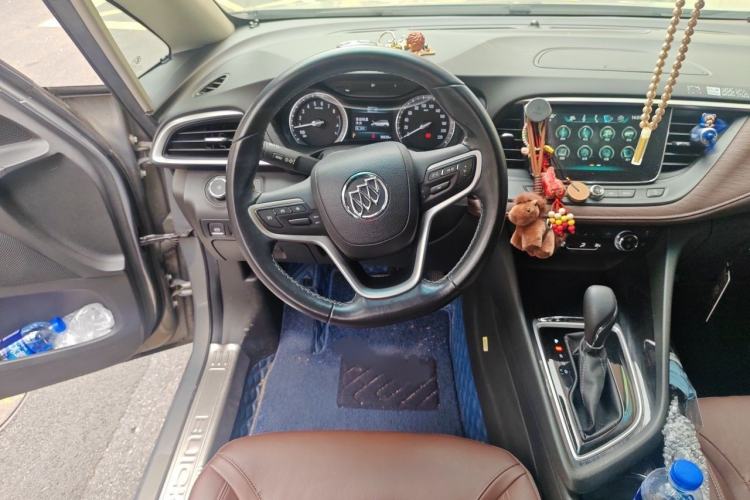 Used Buick GL6 2018 18T 6-Seater Luxury Model Steering Wheel
