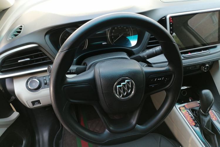 Used Buick GL6 2018 18T 6-Seater Elite Model Steering Wheel