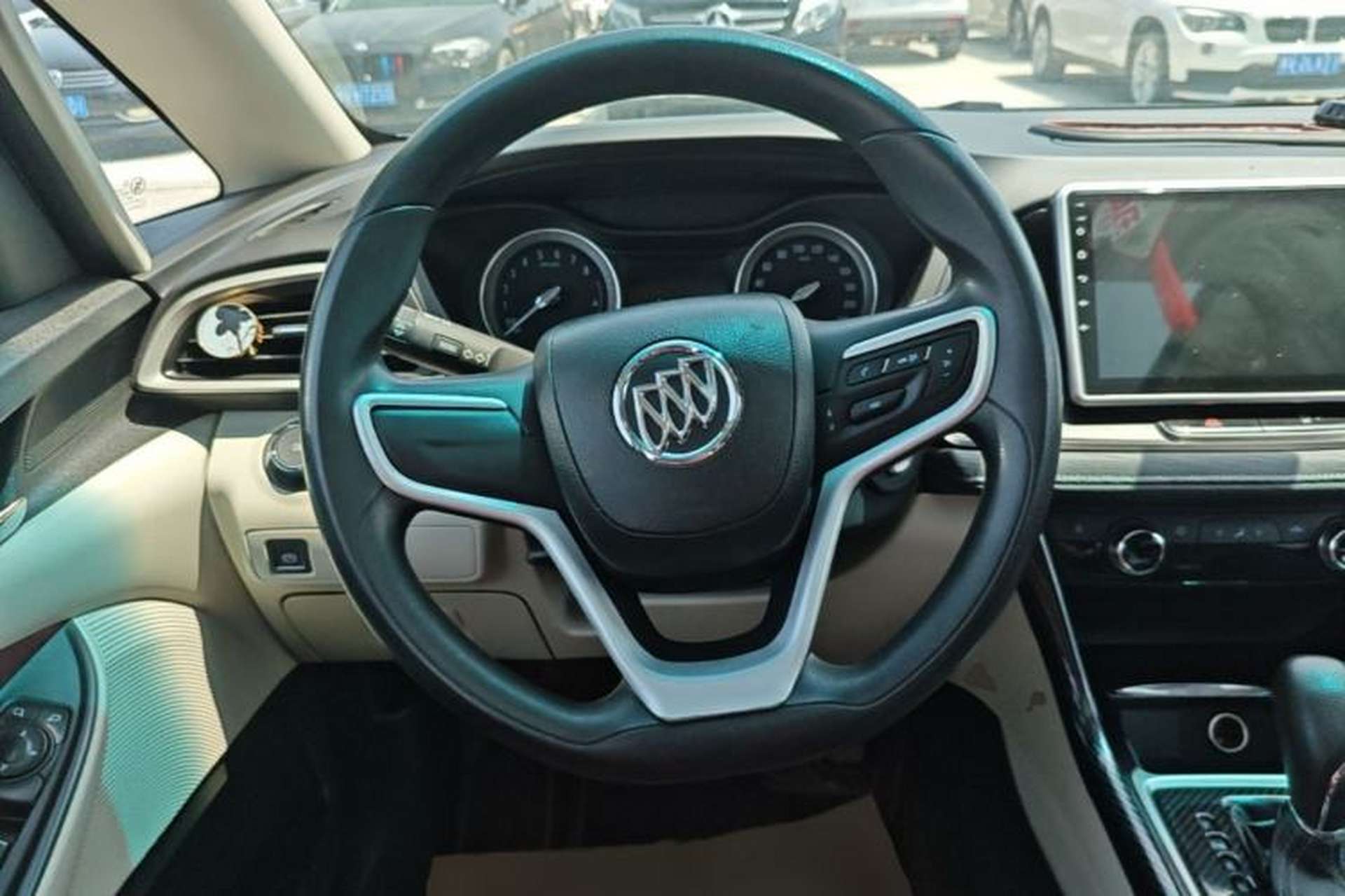 Used Buick GL6 2018 18T 6-Seater Elite Model Steering Wheel
