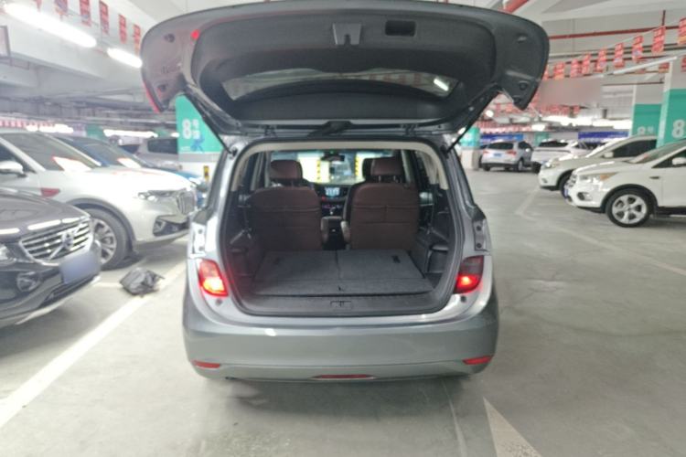 Used Buick GL6 2018 18T 6-Seater Luxury Model Trunk