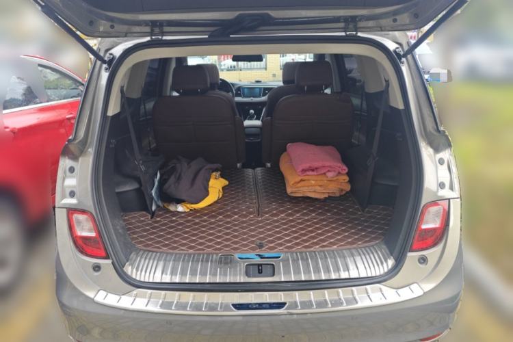 Used Buick GL6 2018 18T 6-Seater Luxury Model Trunk