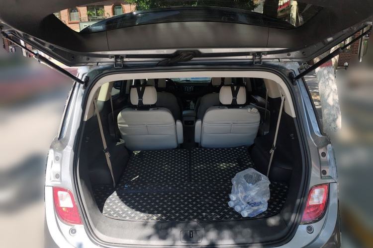 Used Buick GL6 2018 18T 6-Seater Elite Model Trunk