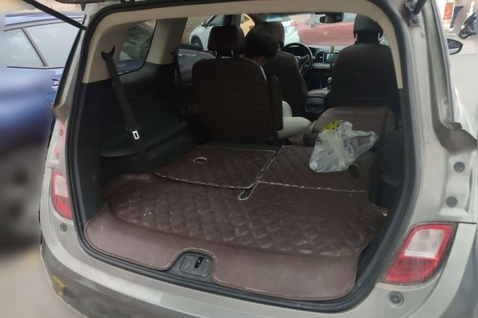 Used Buick GL6 2018 18T 6-Seater Luxury Model Trunk