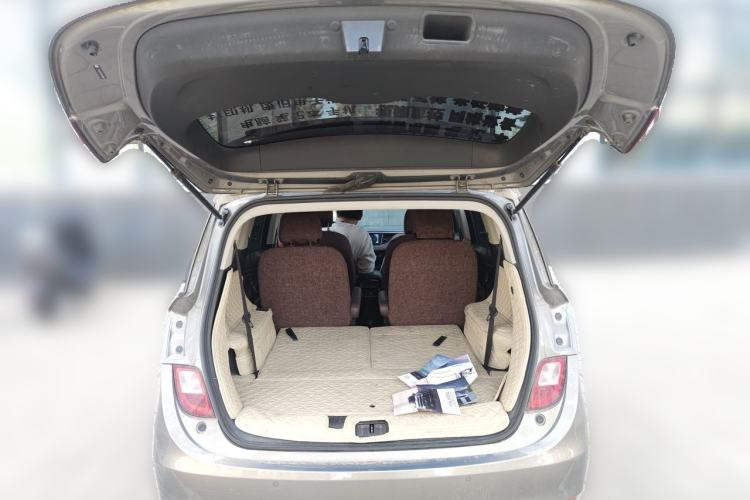 Used Buick GL6 2018 18T 6-Seater Luxury Model Trunk