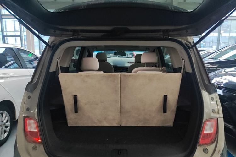 Used Buick GL6 2018 18T 6-Seater Elite Model Trunk