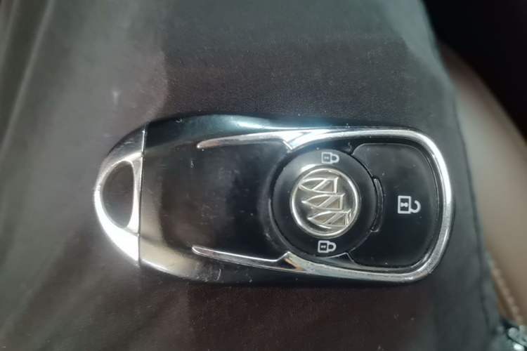 Used Buick GL6 2018 18T 6-Seater Prestige Model Vehicle Key