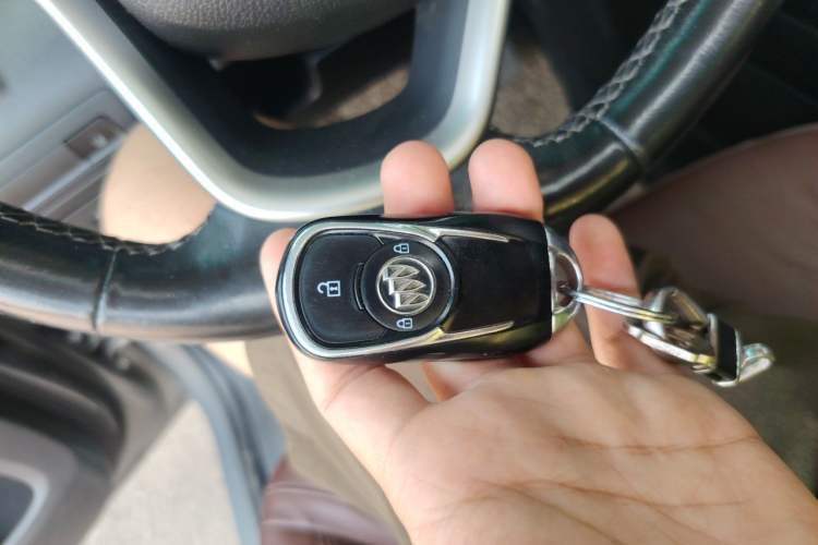 Used Buick GL6 2018 18T 5-seat Luxury Model Vehicle Key