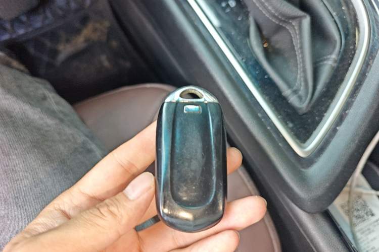 Used Buick GL6 2018 18T 6-Seater Prestige Model Vehicle Key