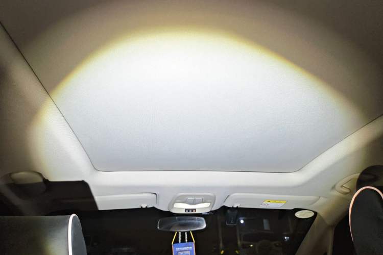 Used Buick GL6 2018 18T 6-Seater Luxury Model Headliner