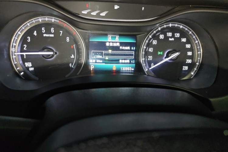 Used Buick GL6 2018 18T 6-Seater Luxury Model Odometer Close Up