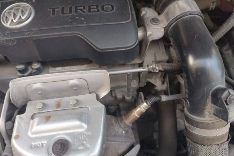 Used Buick GL6 2018 18T 6-Seater Luxury Model Engine Bay Left