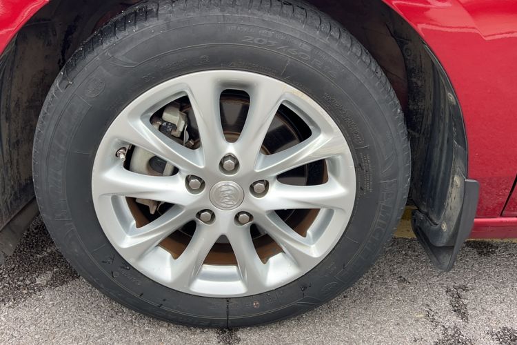 Used Buick GL6 2018 18T 6-Seater Luxury Model Left Front Wheel Hub
