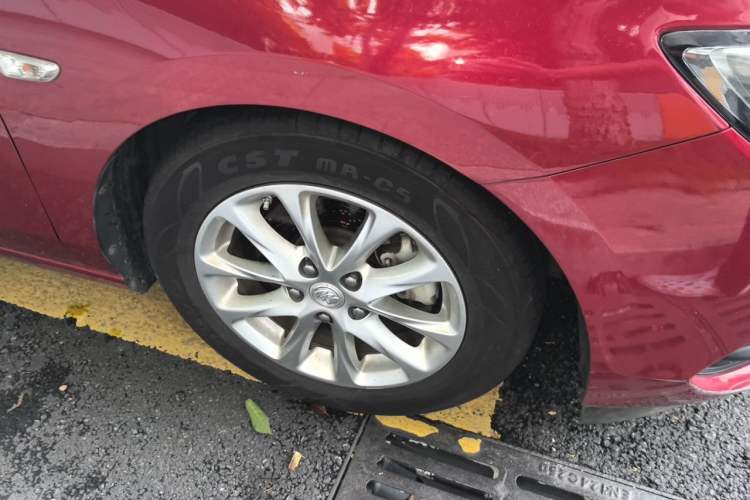 Used Buick GL6 2018 18T 6-Seater Luxury Model Right Front Wheel Hub
