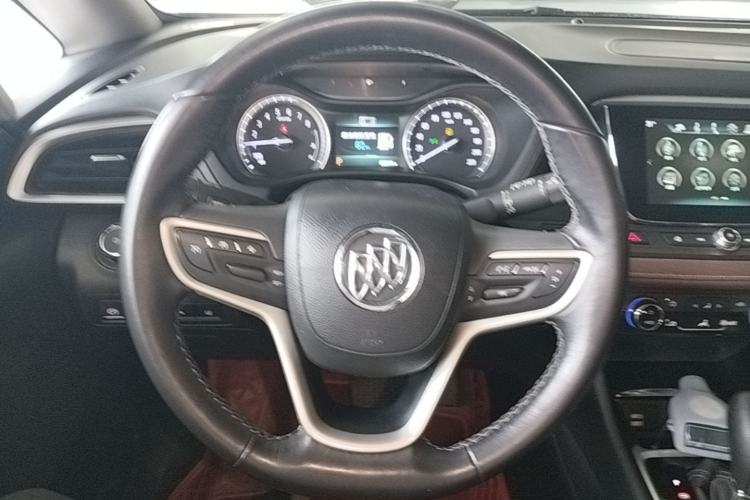 Used Buick GL6 2018 18T 6-Seater Prestige Model Steering Wheel