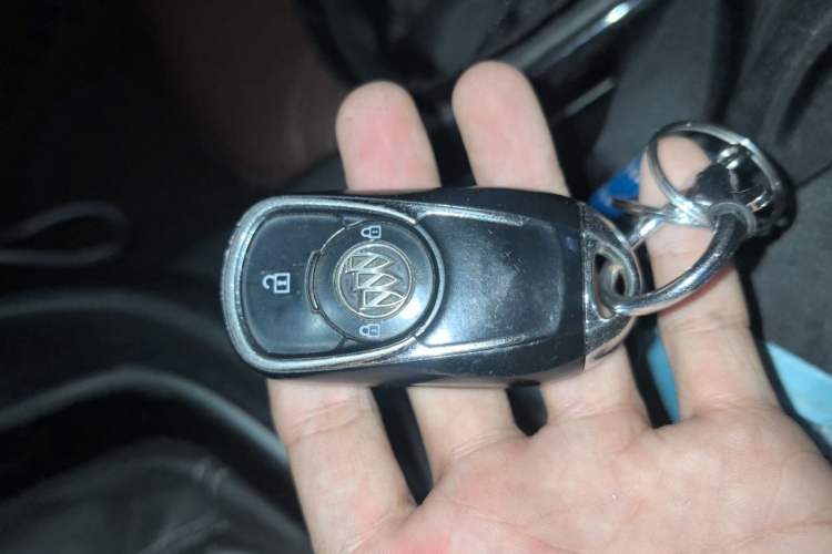 Used Buick GL6 2018 18T 6-Seater Luxury Model Vehicle Key