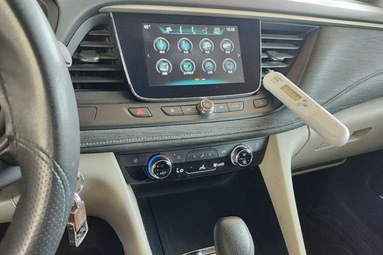 Used Buick GL6  Audio And AC Panel
