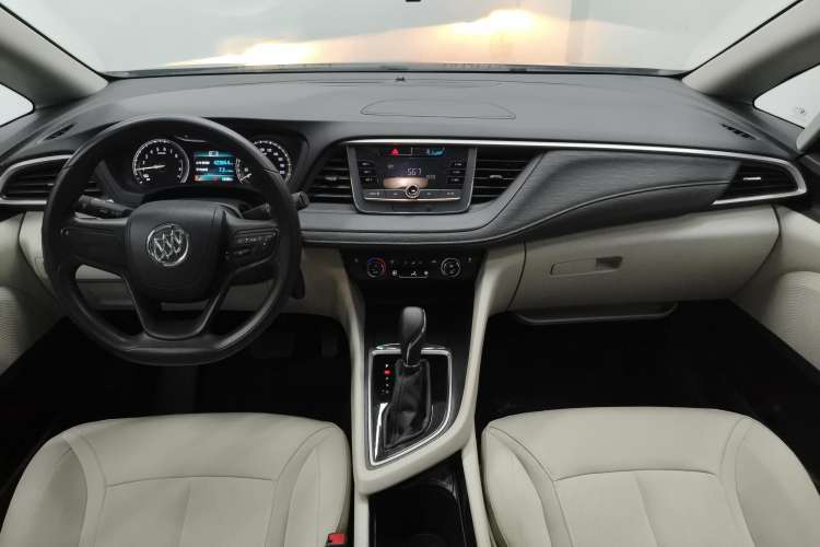 Used Buick GL6 2018 18T 6-Seater Elite Model Center Console