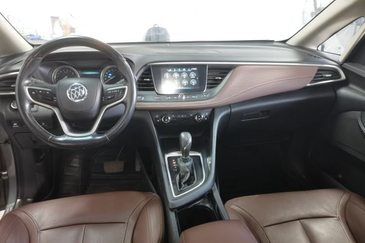 Used Buick GL6 2018 18T 6-Seater Luxury Model Center Console