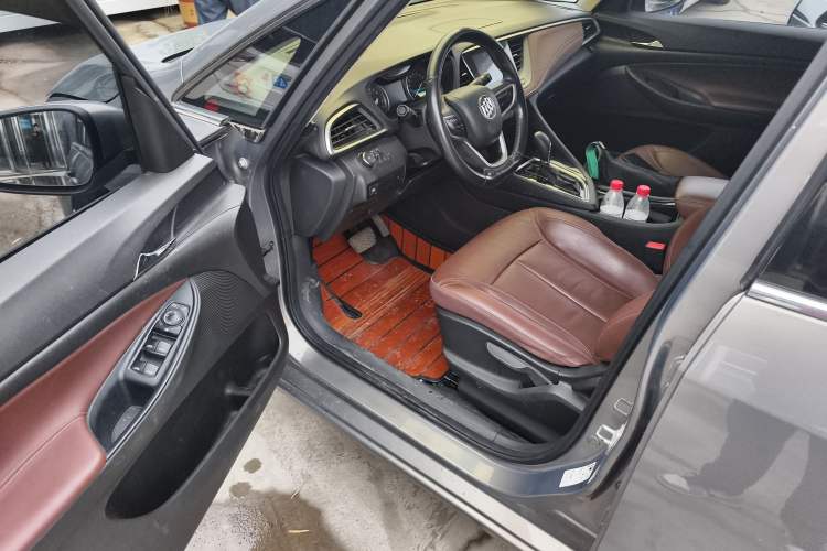 Used Buick GL6 2018 18T 6-Seater Luxury Model Driver Seat