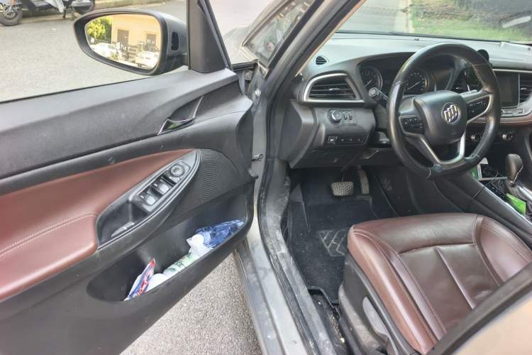 Used Buick GL6 2018 18T 6-Seater Prestige Model Driver Seat