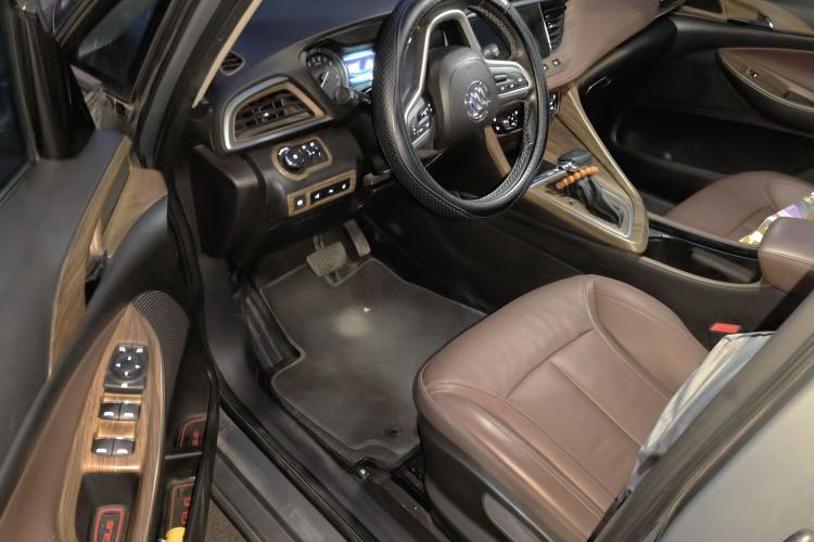 Used Buick GL6 2018 18T 6-Seater Prestige Model Driver Seat