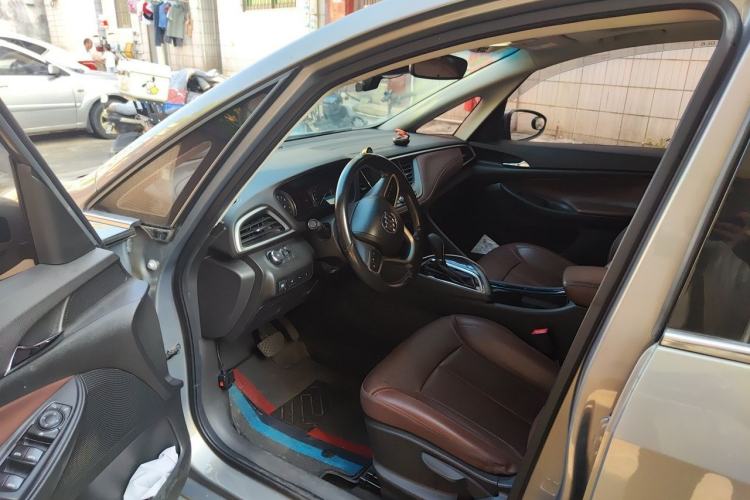 Used Buick GL6 2018 18T 6-Seater Prestige Model Driver Seat