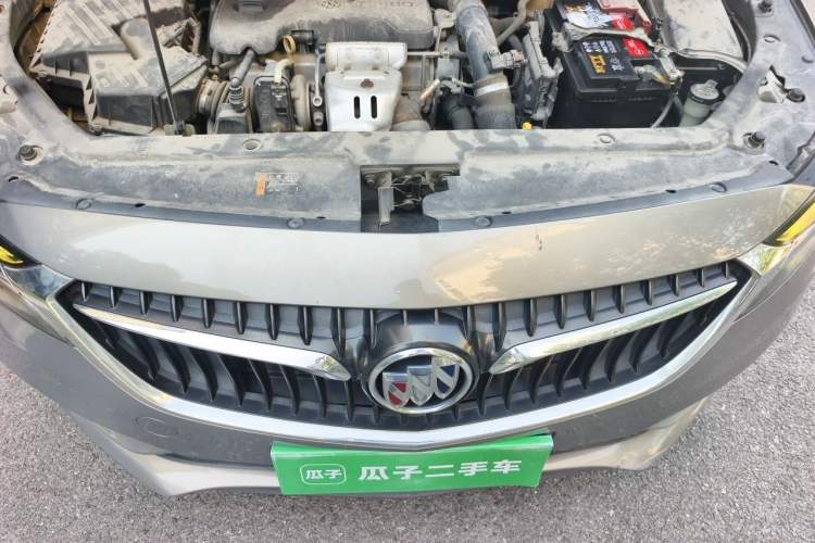 Used Buick GL6 2018 18T 6-Seater Prestige Model Engine Bay