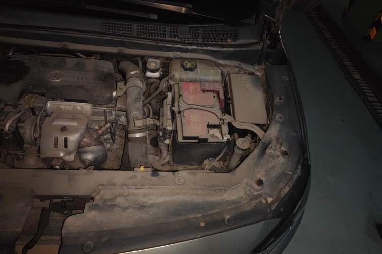Used Buick GL6 2018 18T 6-Seater Elite Model Engine Bay Left