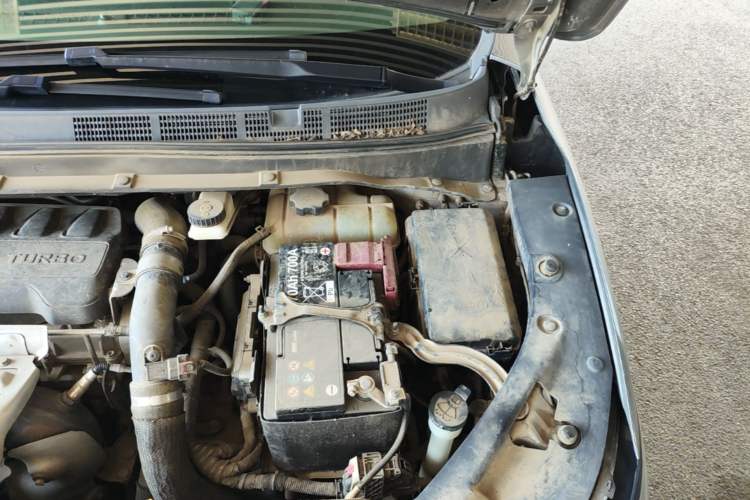 Used Buick GL6  Engine Bay Left