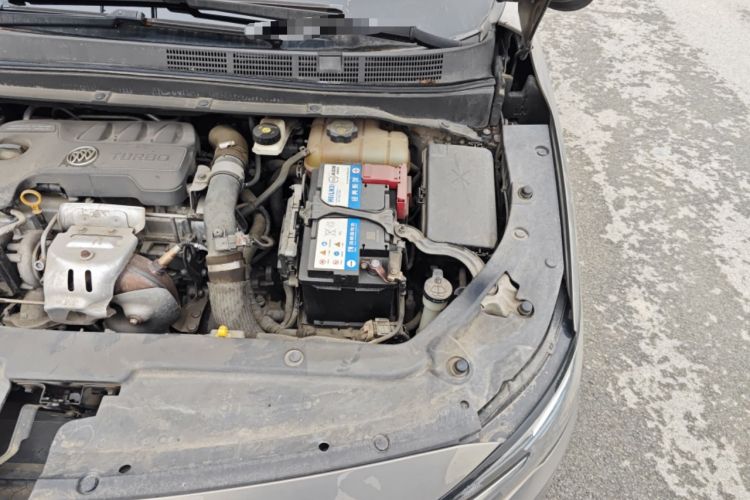 Used Buick GL6 2018 18T 6-Seater Luxury Model Engine Bay Left