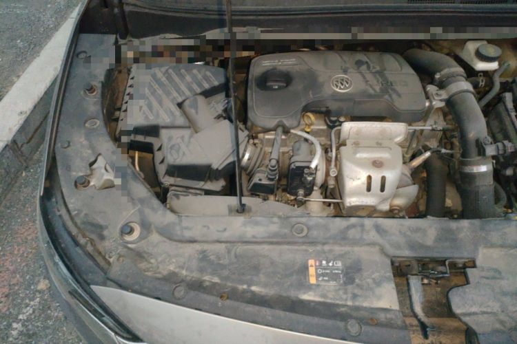 Used Buick GL6 2018 18T 6-Seater Prestige Model Engine Bay Right
