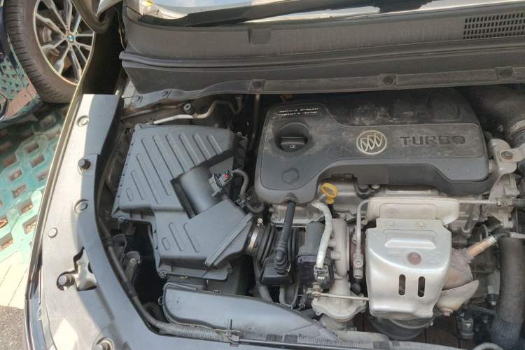 Used Buick GL6 2018 18T 6-Seater Luxury Model Engine Bay Right
