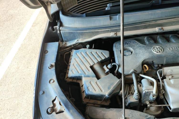 Used Buick GL6  Engine Bay Right