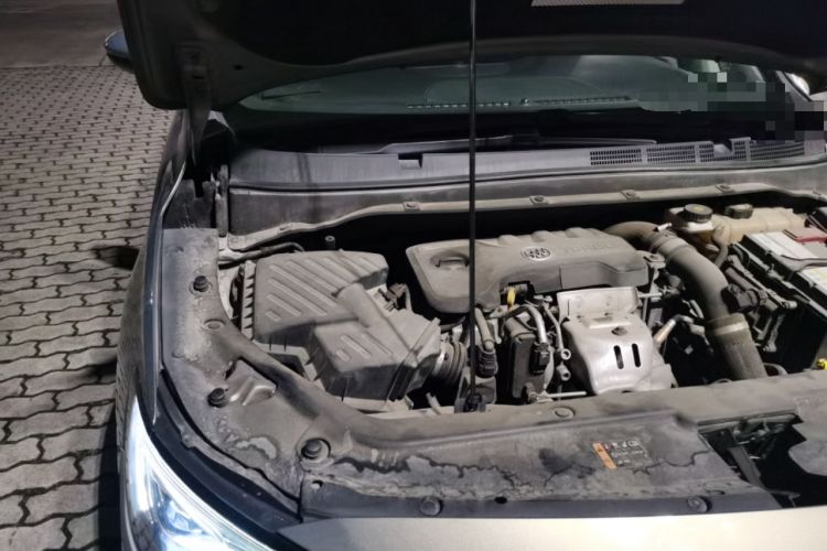 Used Buick GL6 2018 18T 6-Seater Luxury Model Engine Bay Right