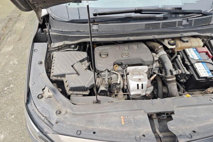 Used Buick GL6 2018 18T 6-Seater Luxury Model Engine Bay Right