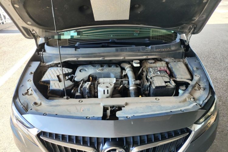 Used Buick GL6  Engine Bay