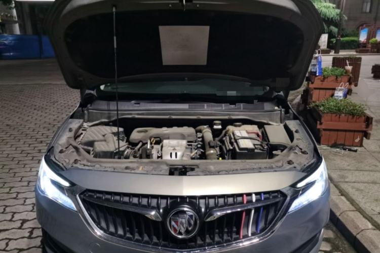 Used Buick GL6 2018 18T 6-Seater Luxury Model Engine Bay