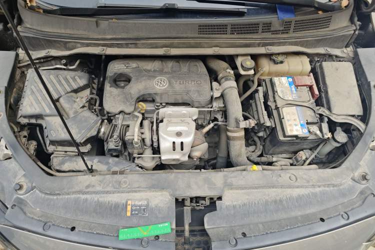 Used Buick GL6 2018 18T 6-Seater Luxury Model Engine Bay