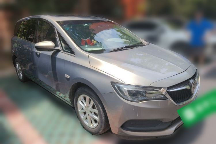 Used Buick GL6 2018 18T 6-Seater Luxury Model Front Right 45 Deg