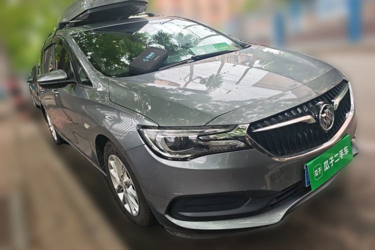Used Buick GL6 2018 18T 6-Seater Luxury Model Front Right 45 Deg